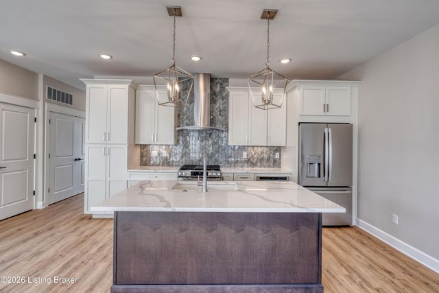 2908 Megan Thompson Way, Louisville, KY 40220