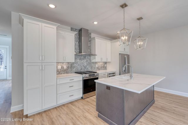 2908 Megan Thompson Way, Louisville, KY 40220