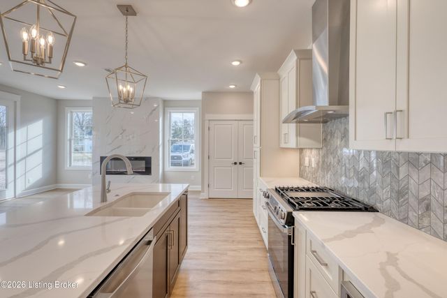 2908 Megan Thompson Way, Louisville, KY 40220