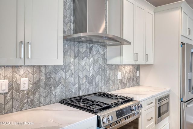 2908 Megan Thompson Way, Louisville, KY 40220