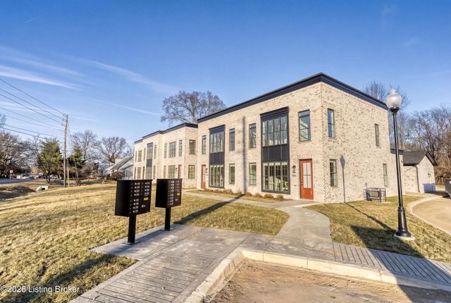 2908 Megan Thompson Way, Louisville, KY 40220