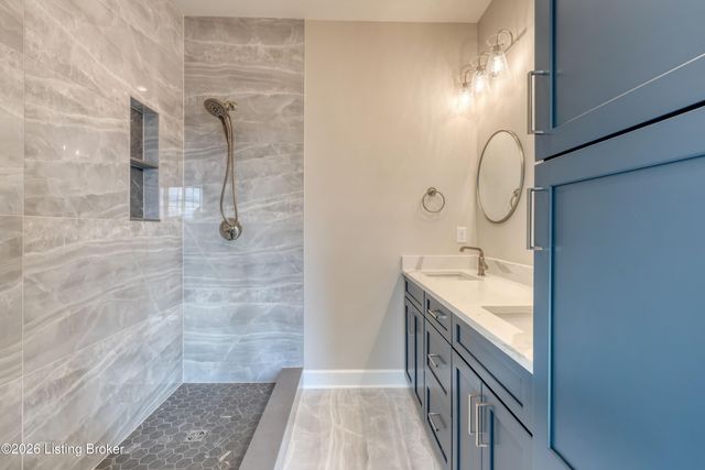 2908 Megan Thompson Way, Louisville, KY 40220