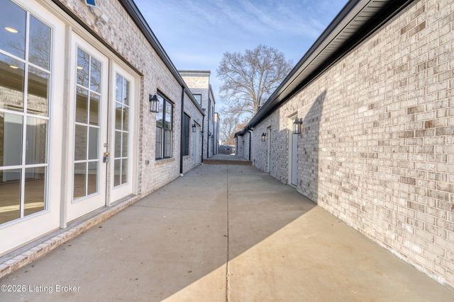 2908 Megan Thompson Way, Louisville, KY 40220