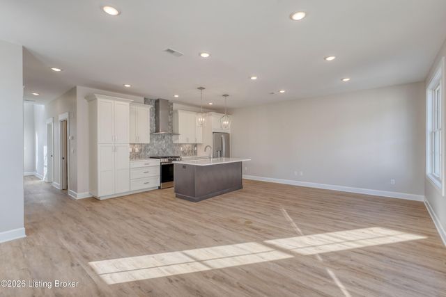 2908 Megan Thompson Way, Louisville, KY 40220