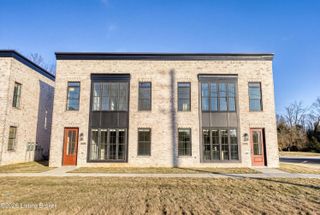 2908 Megan Thompson Way, Louisville, KY 40220