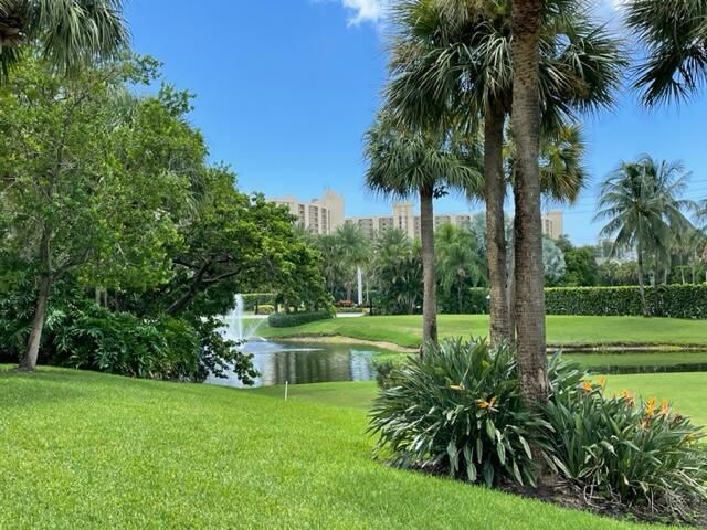 2410 Fairway Drive N, Jupiter, FL 33477