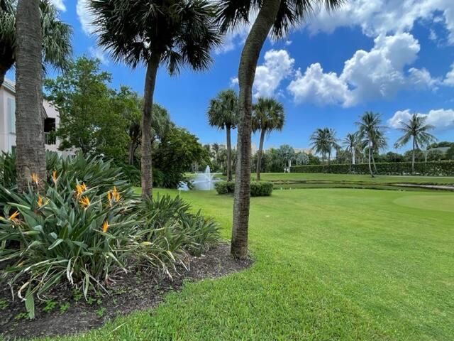 2410 Fairway Drive N, Jupiter, FL 33477