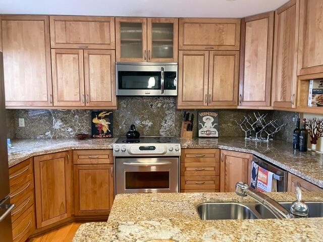 2410 Fairway Drive N, Jupiter, FL 33477