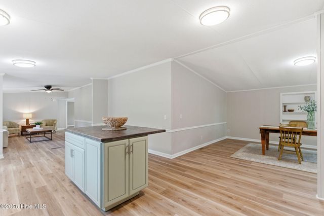 73 J E Batson Road, Hampstead, NC 28443