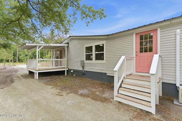 73 J E Batson Road, Hampstead, NC 28443