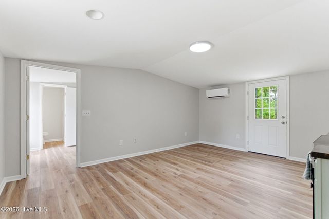 73 J E Batson Road, Hampstead, NC 28443