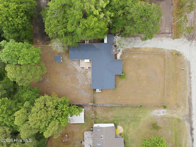 73 J E Batson Road, Hampstead, NC 28443