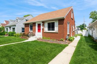 3706 N 58th BOULEVARD, Milwaukee, WI 53216