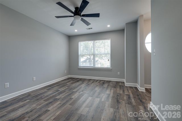 2762 Avalon Loop Road, Charlotte, NC 28269