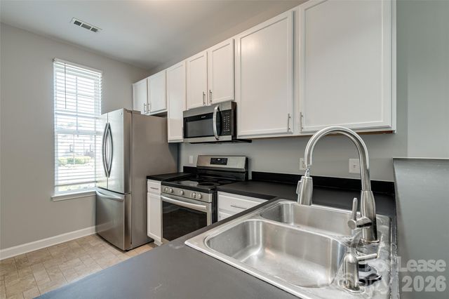 2762 Avalon Loop Road, Charlotte, NC 28269
