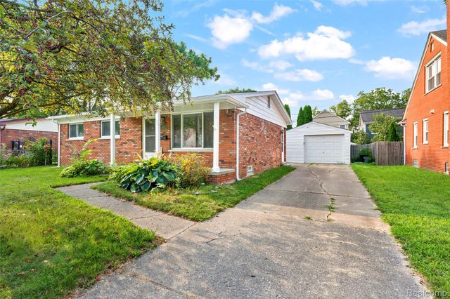 2420 E Lincoln Avenue, Royal Oak Charter Township, MI 48067