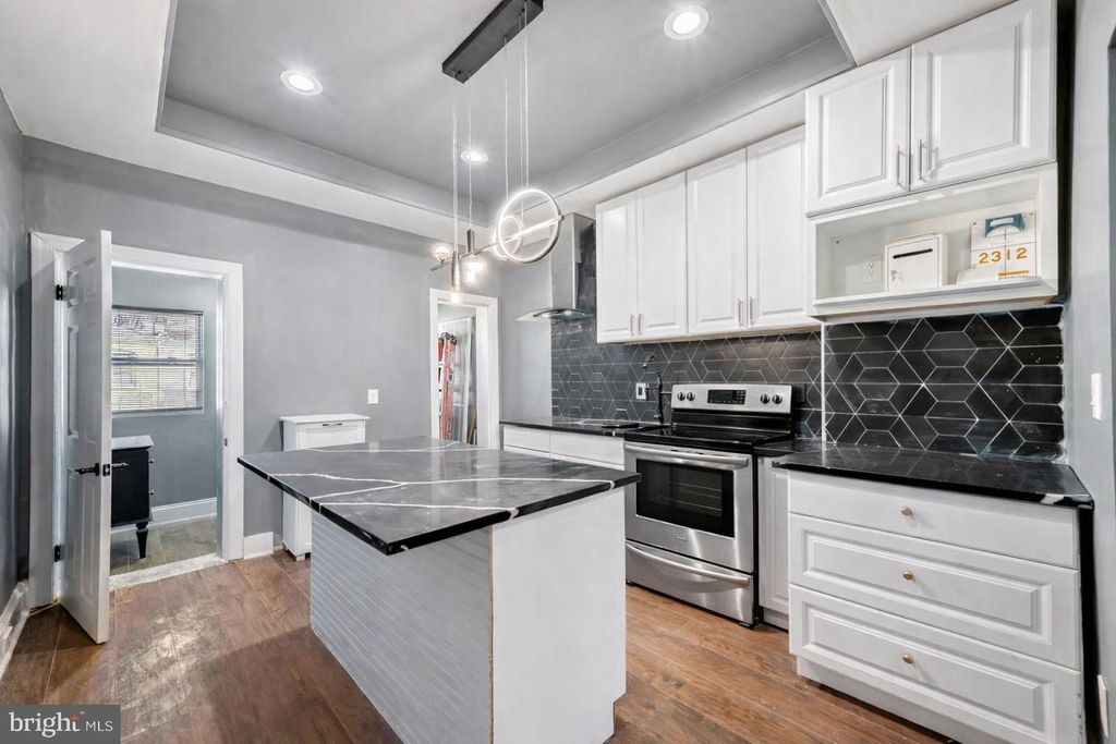 Image 6 of property listing at 2312 CALVERTON HEIGHTS AVE, Baltimore, MD 21216