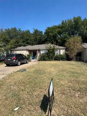 1707 NW Lawton Ave, Lawton, OK 73507