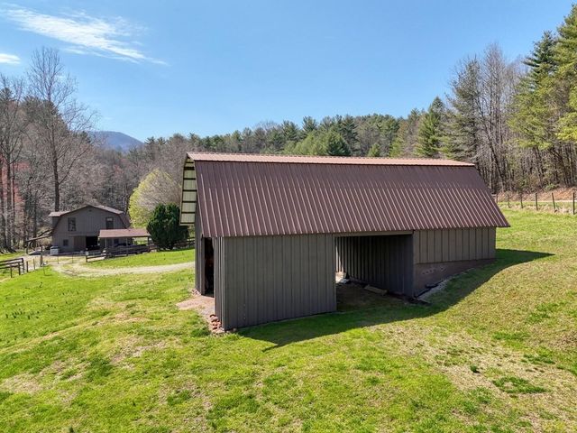 1275 Hells Hollow Road, Blue Ridge, GA 30513