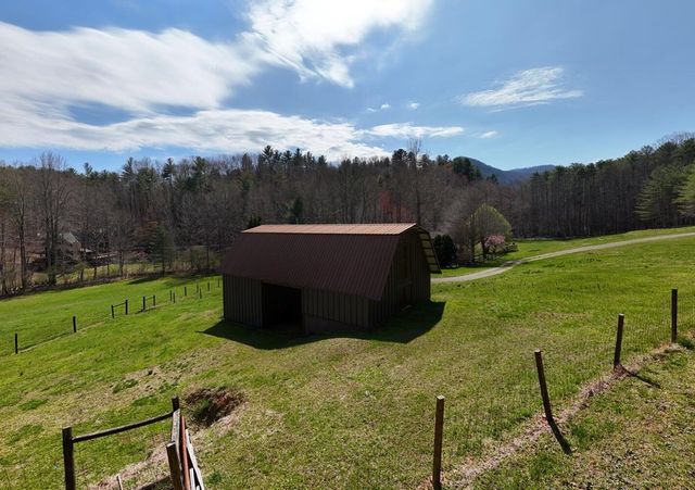 1275 Hells Hollow Road, Blue Ridge, GA 30513