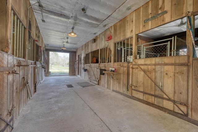 1275 Hells Hollow Road, Blue Ridge, GA 30513