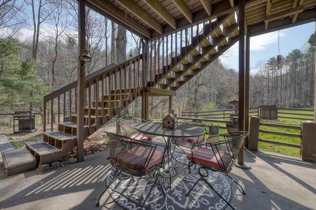 1275 Hells Hollow Road, Blue Ridge, GA 30513