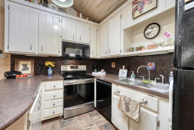 1275 Hells Hollow Road, Blue Ridge, GA 30513