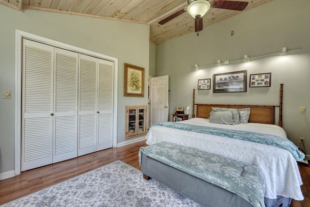 1275 Hells Hollow Road, Blue Ridge, GA 30513