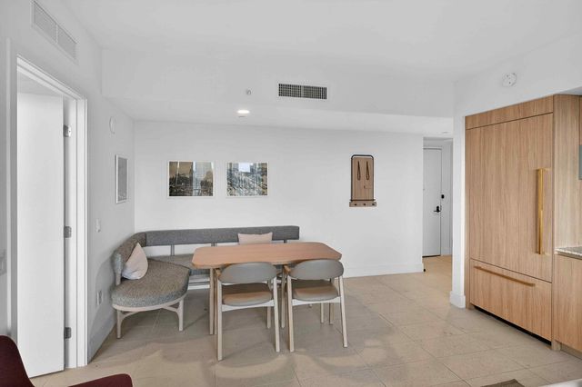 159 NE 6th Street 3905, Miami, FL 33132