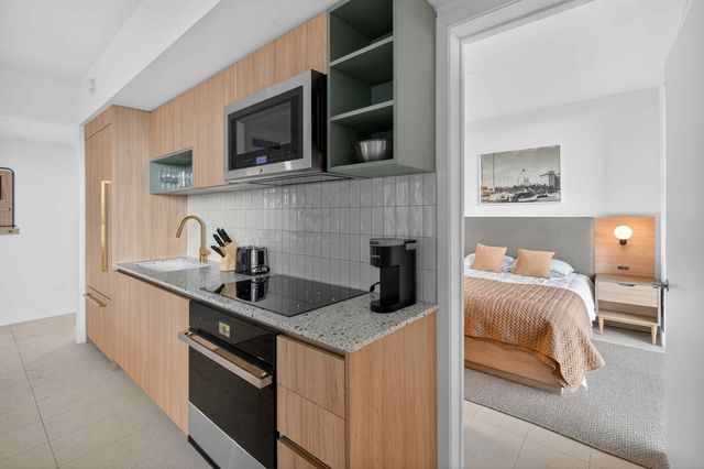 159 NE 6th Street 3905, Miami, FL 33132