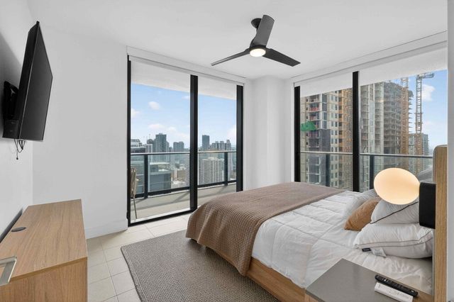 159 NE 6th Street 3905, Miami, FL 33132