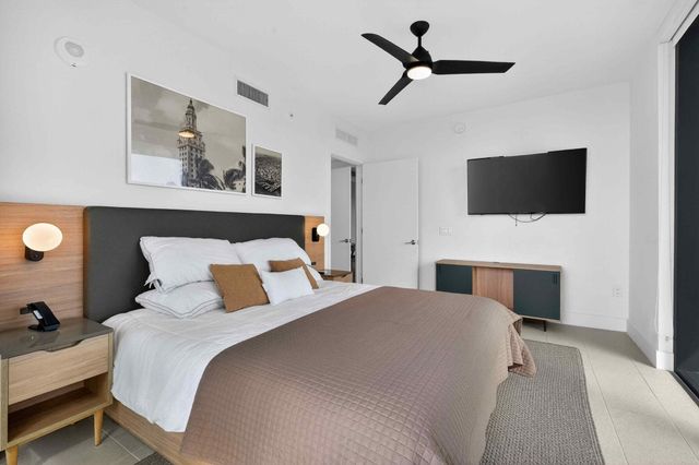 159 NE 6th Street 3905, Miami, FL 33132