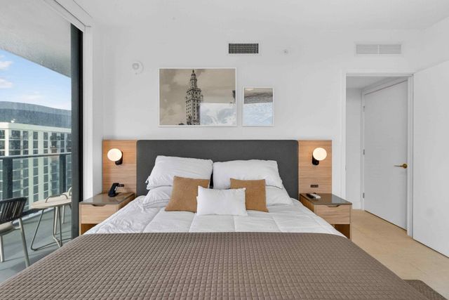 159 NE 6th Street 3905, Miami, FL 33132