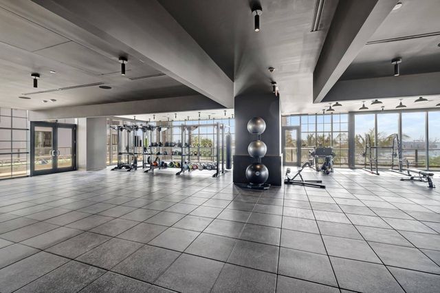 159 NE 6th Street 3905, Miami, FL 33132