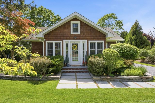 36 Watchogue Avenue, East Moriches, NY 11940