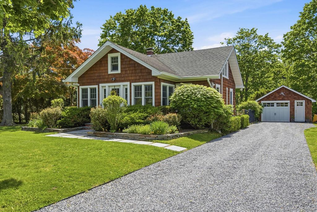 36 Watchogue Avenue, East Moriches, NY 11940