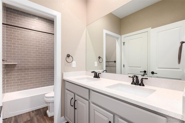 27643 E Euclid Drive, Aurora, CO 80016