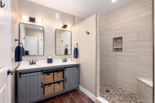 27643 E Euclid Drive, Aurora, CO 80016