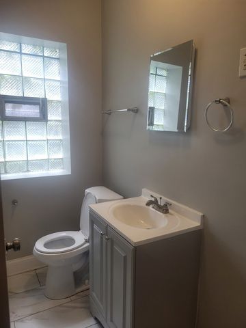 7918 S Essex Avenue S 1, Chicago, IL 60617