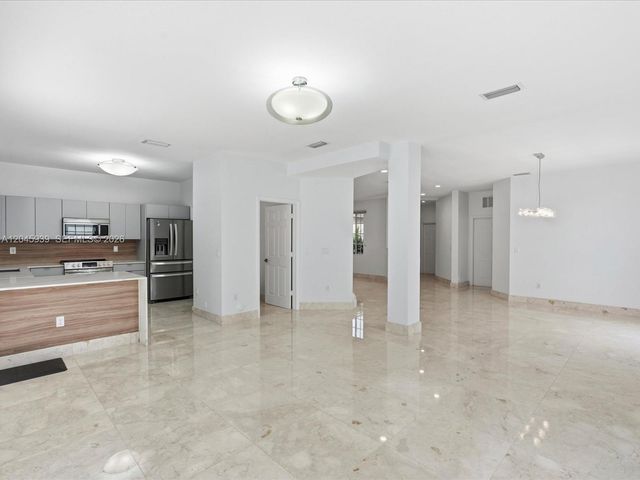 11274 NW 43rd Terrace 0, Doral, FL 33178