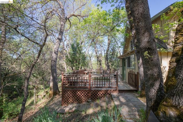 21625 Crystal Lake Dr., Sonora, CA 95370