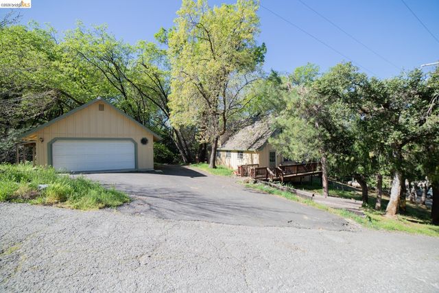 21625 Crystal Lake Dr., Sonora, CA 95370