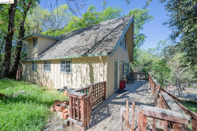 21625 Crystal Lake Dr., Sonora, CA 95370