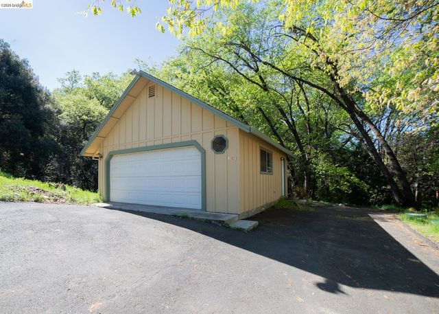 21625 Crystal Lake Dr., Sonora, CA 95370