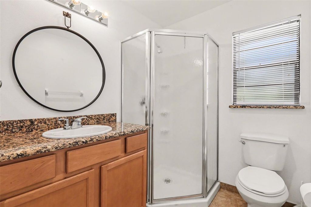 Image 12 of property listing at 2332 SEWARD DRIVE, Sarasota, FL 34234