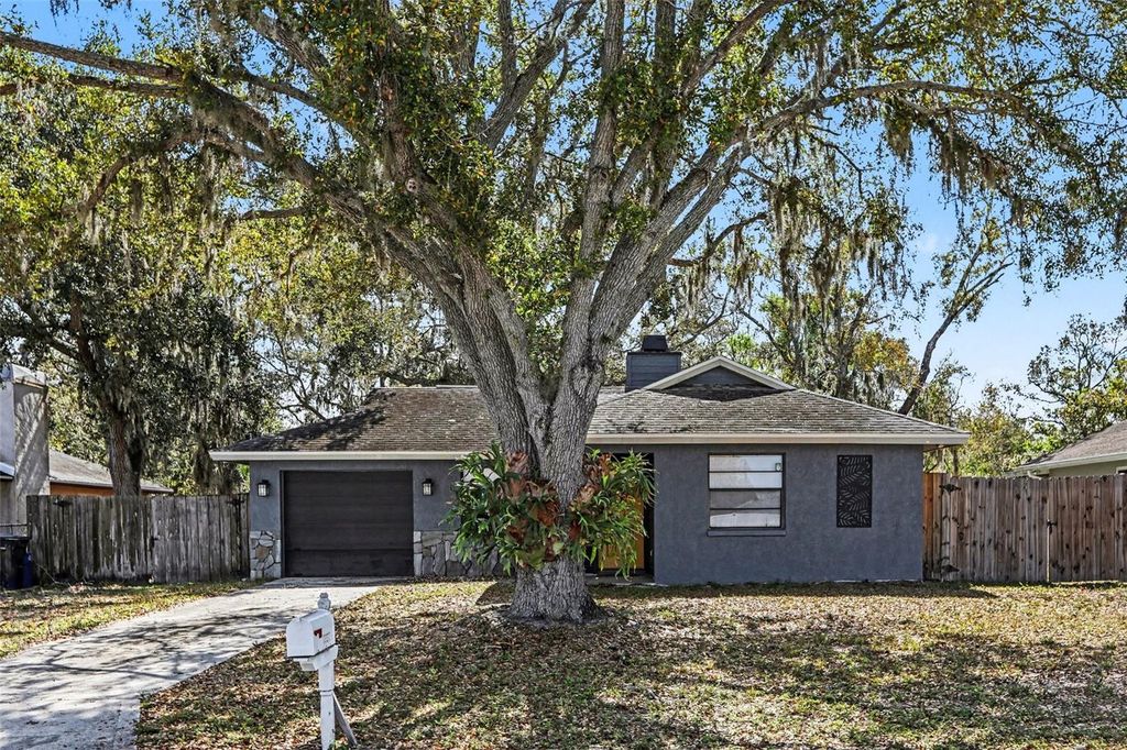 Image 20 of property listing at 2332 SEWARD DRIVE, Sarasota, FL 34234