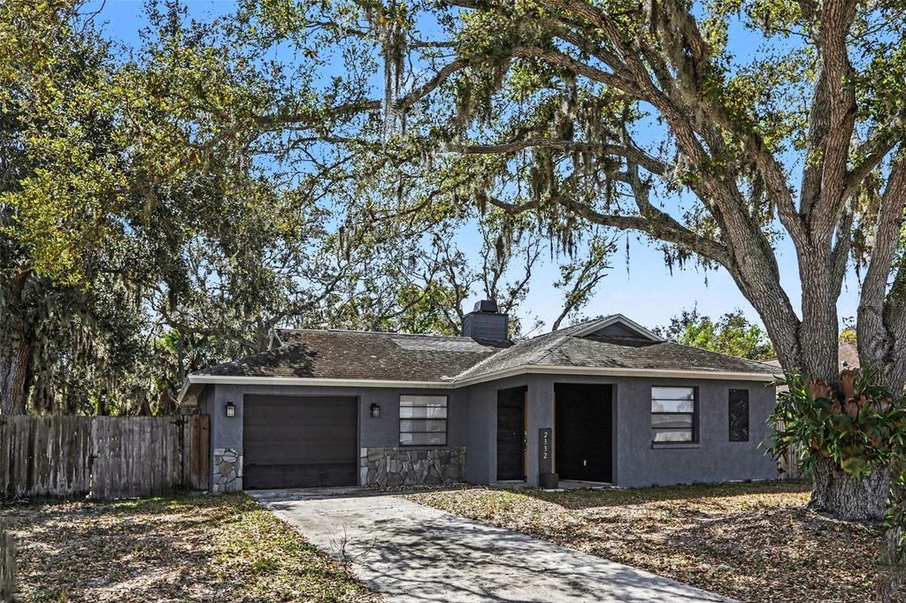 Image 21 of property listing at 2332 SEWARD DRIVE, Sarasota, FL 34234