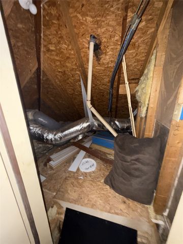 900 Blossomwood Court, Arlington, TX 76017