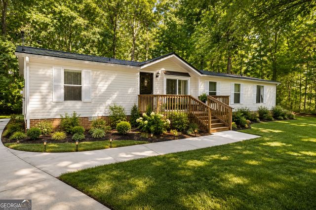 2048 Highway 82, Statham, GA 30666