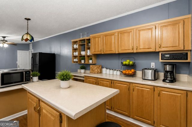2048 Highway 82, Statham, GA 30666